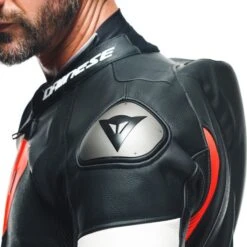 Dainese Tosa 1 Pcs Leather Suit Perf Black Fluo Red White -Motorrijden dainese tosa 1 pcs leather suit perf black fluo red white 6