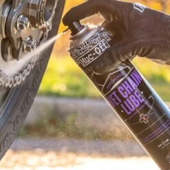 Muc-Off Wet Chain Lube Kettingspray 400ml -Motorrijden muc off chain lube wet westher 400ml