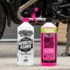 Muc-Off Bike Cleaner Concentrate Motorreiniger 1L -Motorrijden muc off nano gel 1l 2